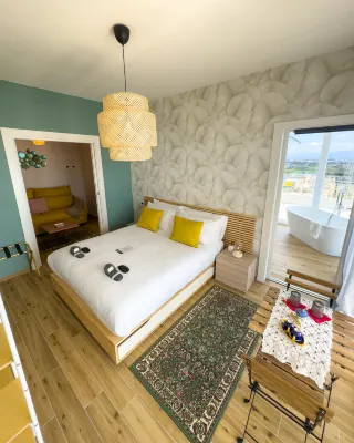 B&B Lilibeth Luxury Suites - Marina D'Arechi Hotel in zona Chiesa di Gesù Risorto