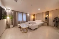 Gimhae Jangyu Vibe Hotel Hotels in Gimhae