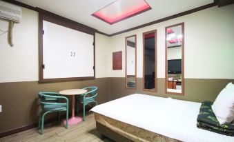 3. 군산 투투..