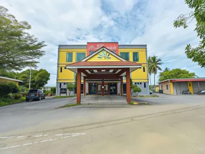 Sera Sentosa Inn Hoteles cerca de Masjid Al Masyhoor Padang Siding