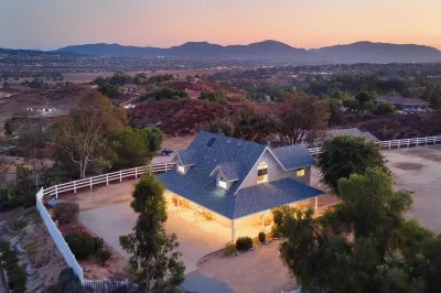 Wine Country Retreat Gorgeous Views Minutes to Wineries