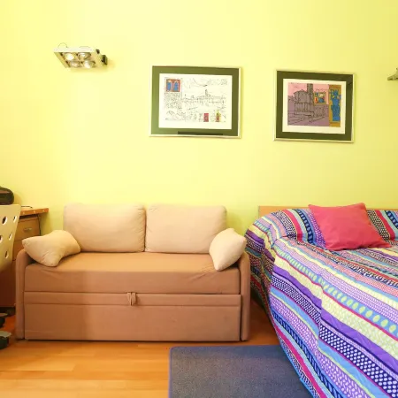 Double Bedroom Apartment on Great Location with Balcony!!