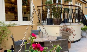 St Giles House Hotel