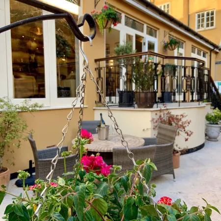 St Giles House Hotel