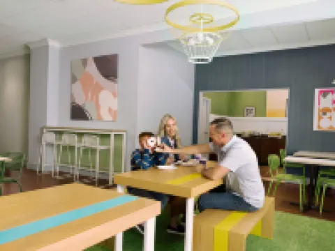 スパーク バイ ヒルトン ティフトン ティフトンのホテル