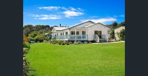 Mystery Bay Cottages
