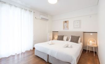 Seaside Elegance Brand New 2BD Luxury Stay