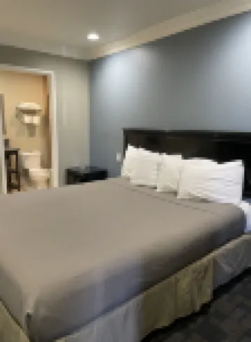 Villa Inn & Suites