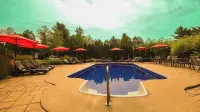 Champlain Condo 202 - Kolam Renang