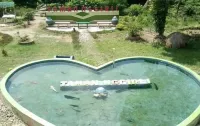 Camping Ground Taman Nggirli - Bed and Breakfasts
