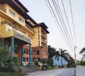 OYO 75466 13 Coins Bang Yai Hotel Hotels in Sai Noi District
