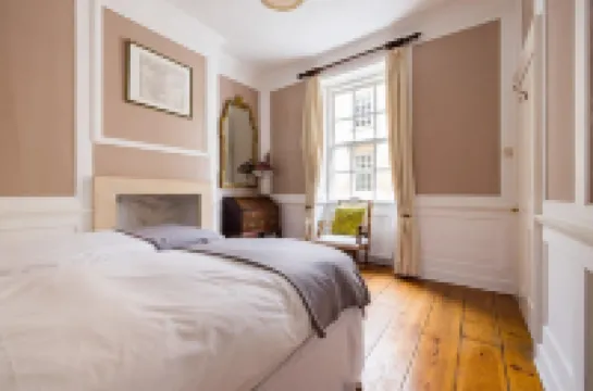 Spacious & Homely Georgian Town House Central Bath Hotels in 