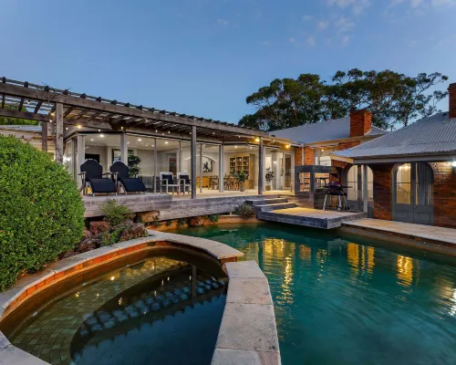 Tranquil Estate with Pool Heated Spa   Gardens Hotels in Mount Eliza