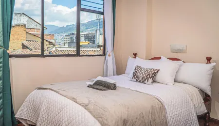 Ukuku Hostel & Rooftop - Quito Отели рядом с достопримечательностью «Парк Ла Каролина Иньякито»