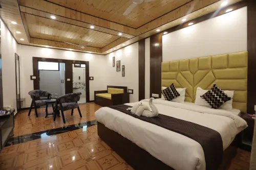 Studioz Paradise Hills Mussoorie - Hot Tub
