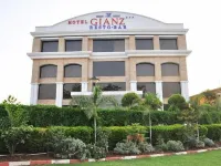 Hotel Gianz Hotels in Baddi