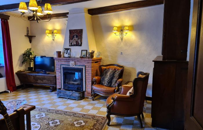 Les Etrangers a l'Ancien Hotel des Etrangers