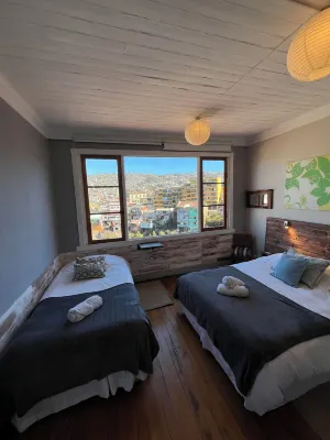 BB Casita Yellow Hotels in Valparaiso