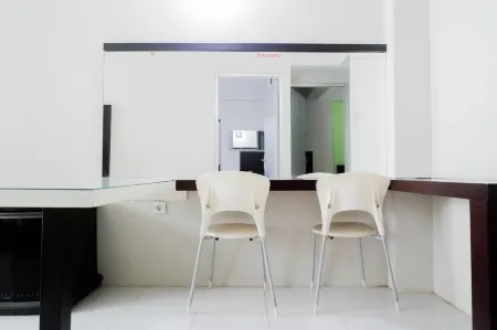 2Br Apartment at Dian Regency Отели в г. Sukolilo