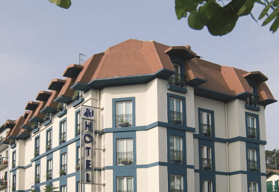 hotel overview picture