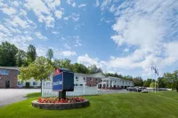AmericInn by Wyndham Petoskey Hotels in Petoskey