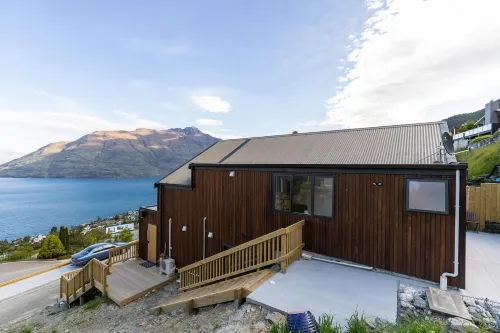 Modern, Plush & Picturesque - Brand New Townhouse Hotel di Closeburn