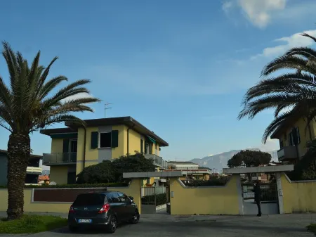 Seaside Getaway- Pet-Friendly