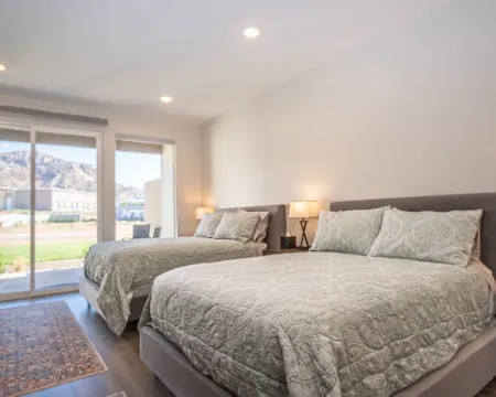 サウス ジオン イン & スイーツ ヒルデールのホテル