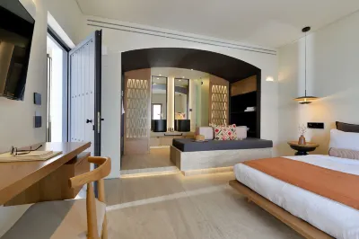 Aktaion Beach Boutique Hotel & Spa Отели рядом с достопримечательностью «Саламин»