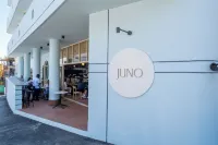 The Tropicana Hotel Hotel di 