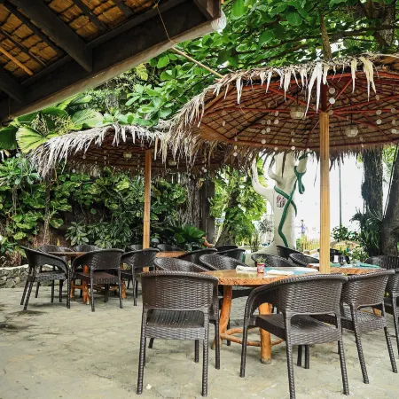 Garden of Eden Dive Resort