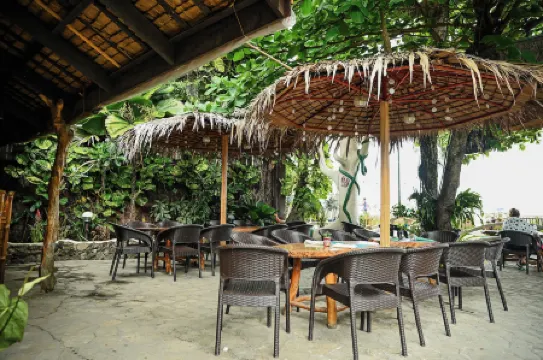 Garden of Eden Dive Resort