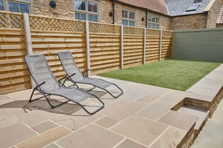 Host & Stay - Sunny Dale Cottage Отели в г. Pickering