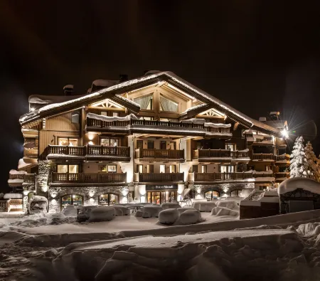 Manali Lodge by Alpine Residences Отели рядом с достопримечательностью «Moncler»