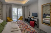Dadya Bora Hotel - balcony