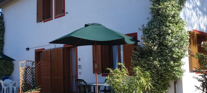 Apartment in Villa 2 to 4 Persons with Large Private Garden Sole Отели в г. Каполивери