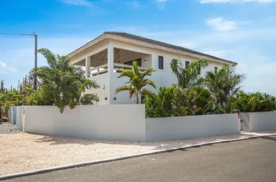 Luxurious Ocean View Getaway