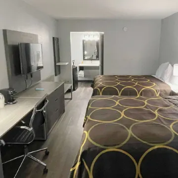 Super 8 by Wyndham Pigeon Forge Downtown