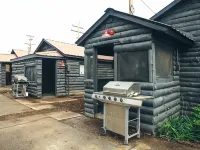 Trailhead Cabins & Lodging Hotels in Meeker