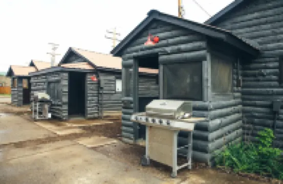 Trailhead Cabins & Lodging