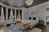 The Coach House Hotels in Marblehead