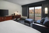 Courtyard Palm Springs Hotels near Moorten Botanical Garden