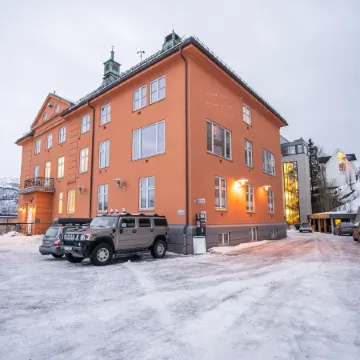 Enter St Elisabeth Suites & Spa