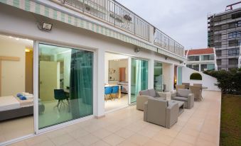 Bay View Gardens Apartments with Pool