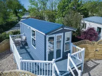 The Studio - 1 Bedroom Cabin - Amroth - parking