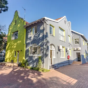 Silver Oaks Boutique Hotel