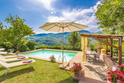 Villa Il Castello Hotels near Romena Castle