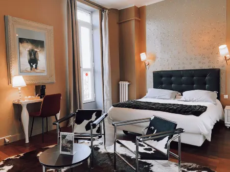 Royal Hôtel Отели в г. Гажан