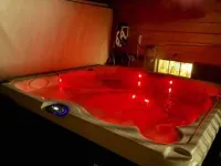 Wild West Rockies! PET FRIENDLY!2 Fenced-in yards!JACUZZI HOT TUB! Hoteles en Rifle