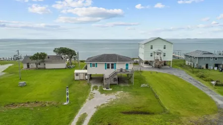 Oceanview - Cozy 3bedroom/2bath with a fantastic location on Harkers Island
